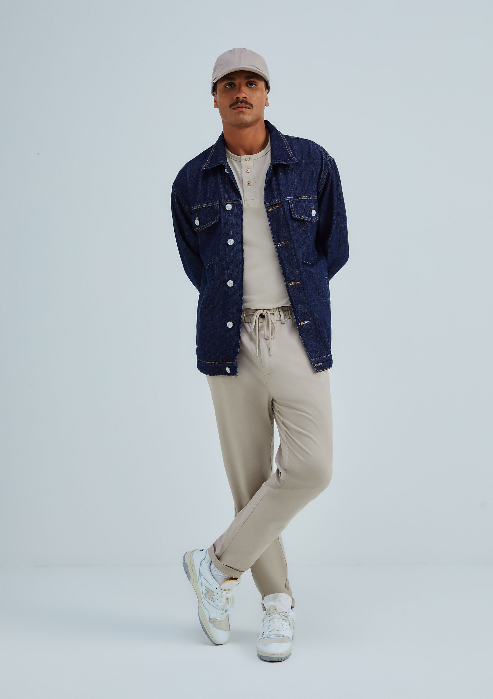 Calça Masculina Taper Em Sarja Peletizada