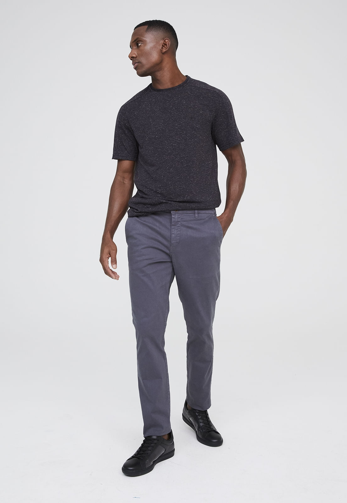 CAMISETA TRAYMON SLIM COM RECORTES
