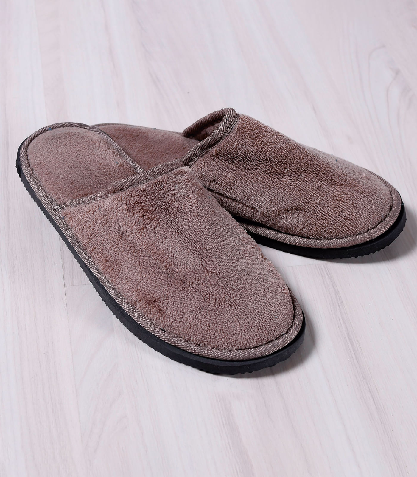 Pantufa Masculina Em Plush Bene Casa Marrom