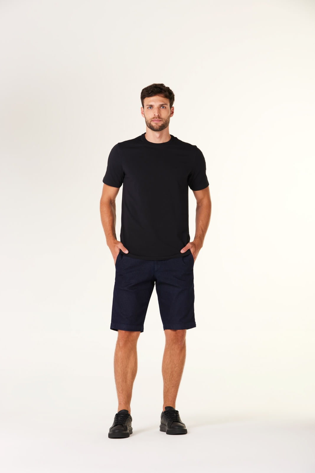 CAMISETA TRAYMON SLIM COM ELASTANO