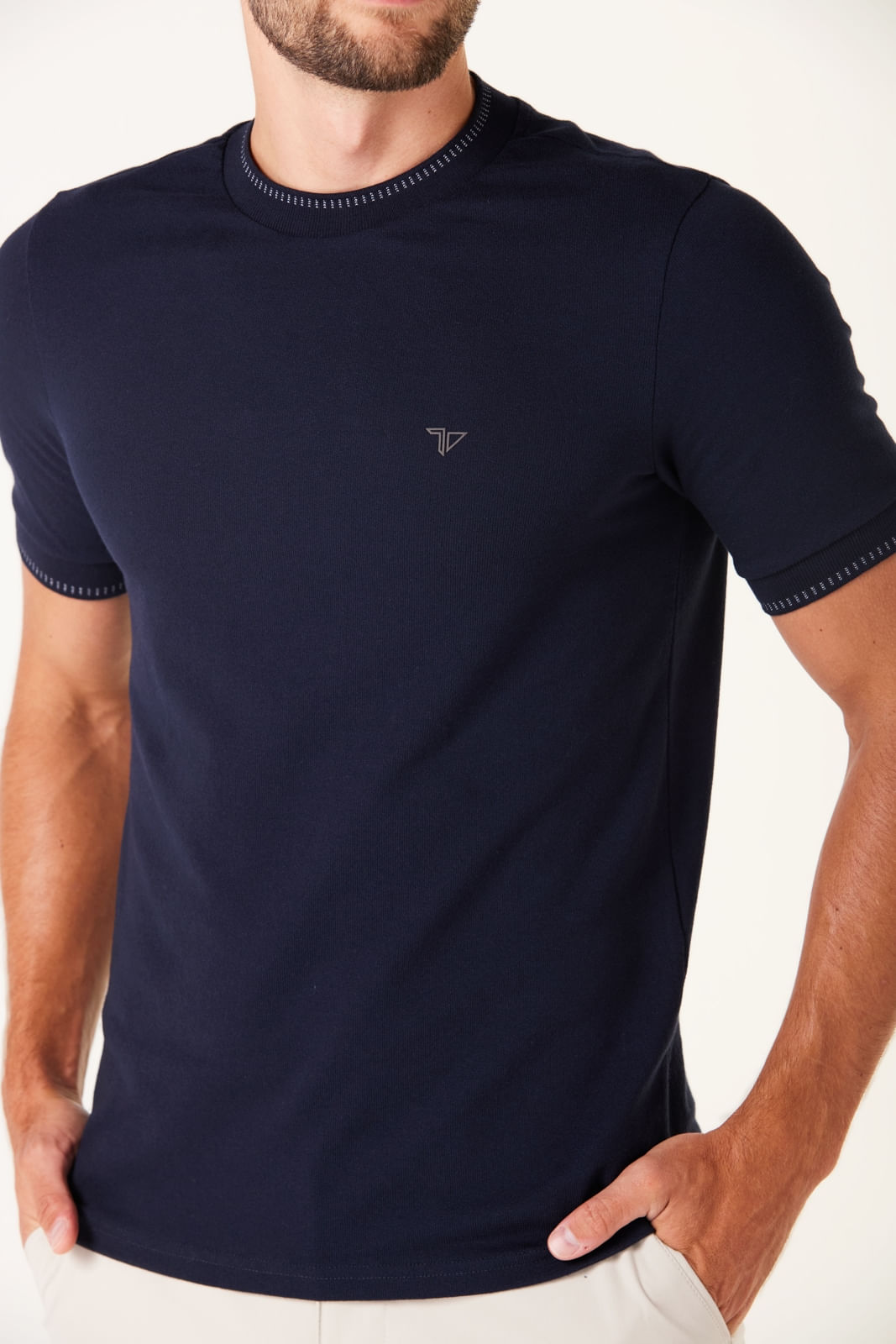 CAMISETA TRICOT TRAYMON SLIM MANGA CURTA