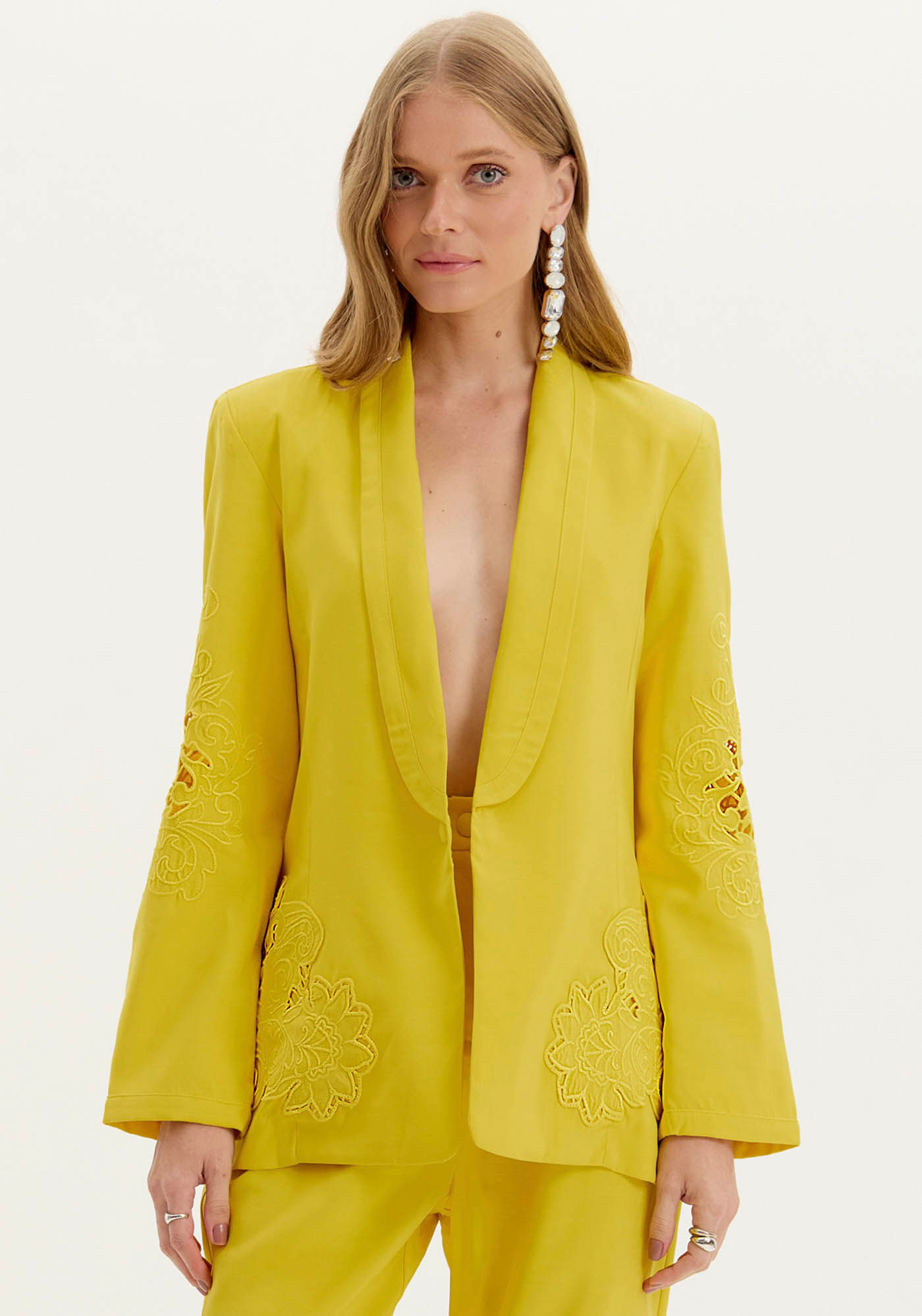 Blazer Reto Bordado