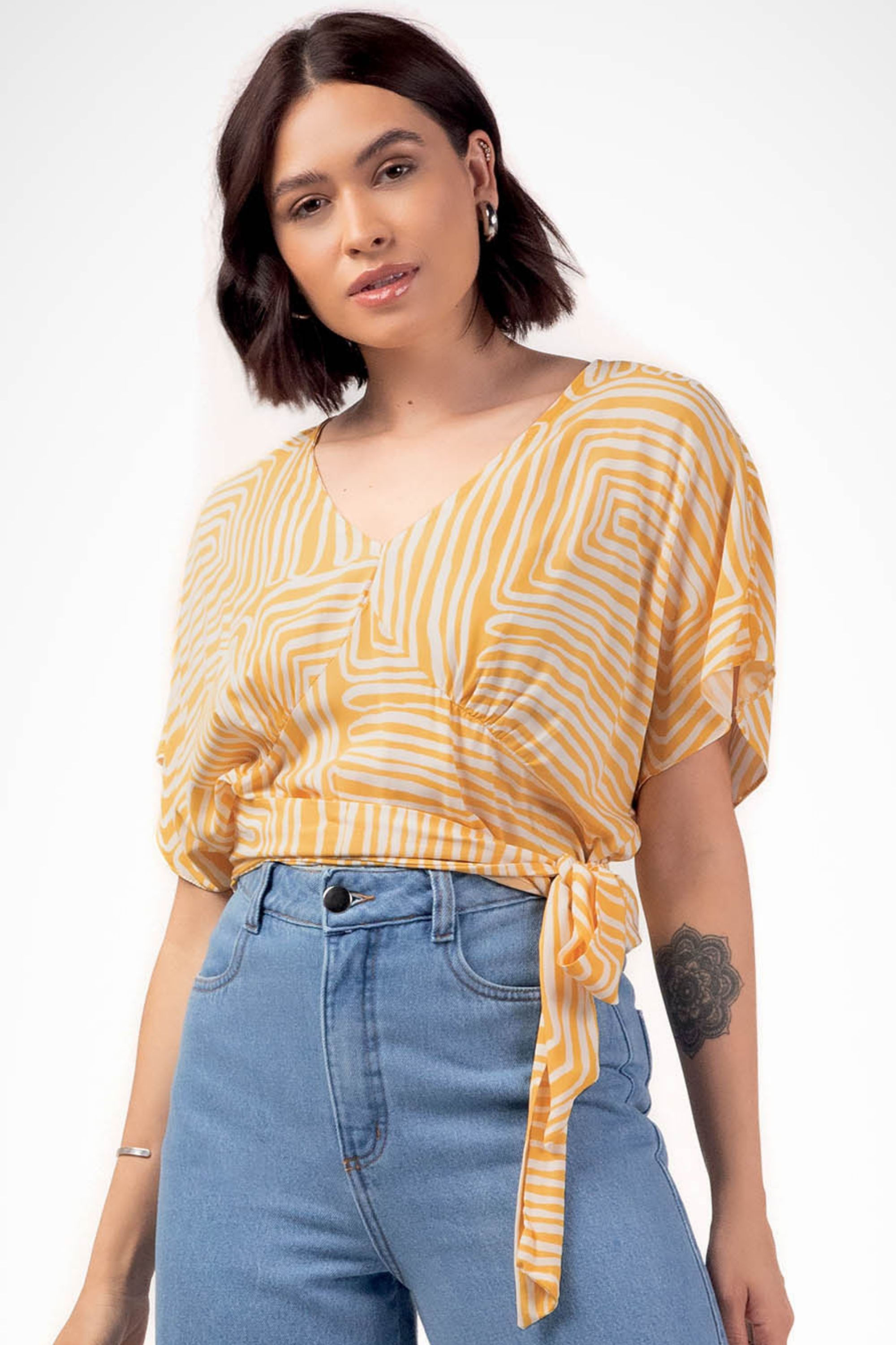 Blusa Feminina Amaração lateral Marialícia Amarelo