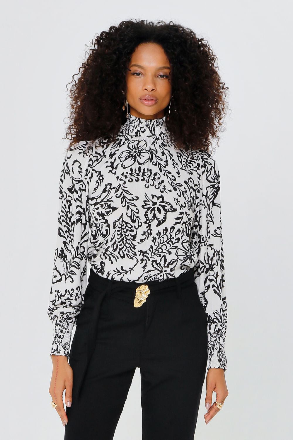 BLUSA FLORAL P&B