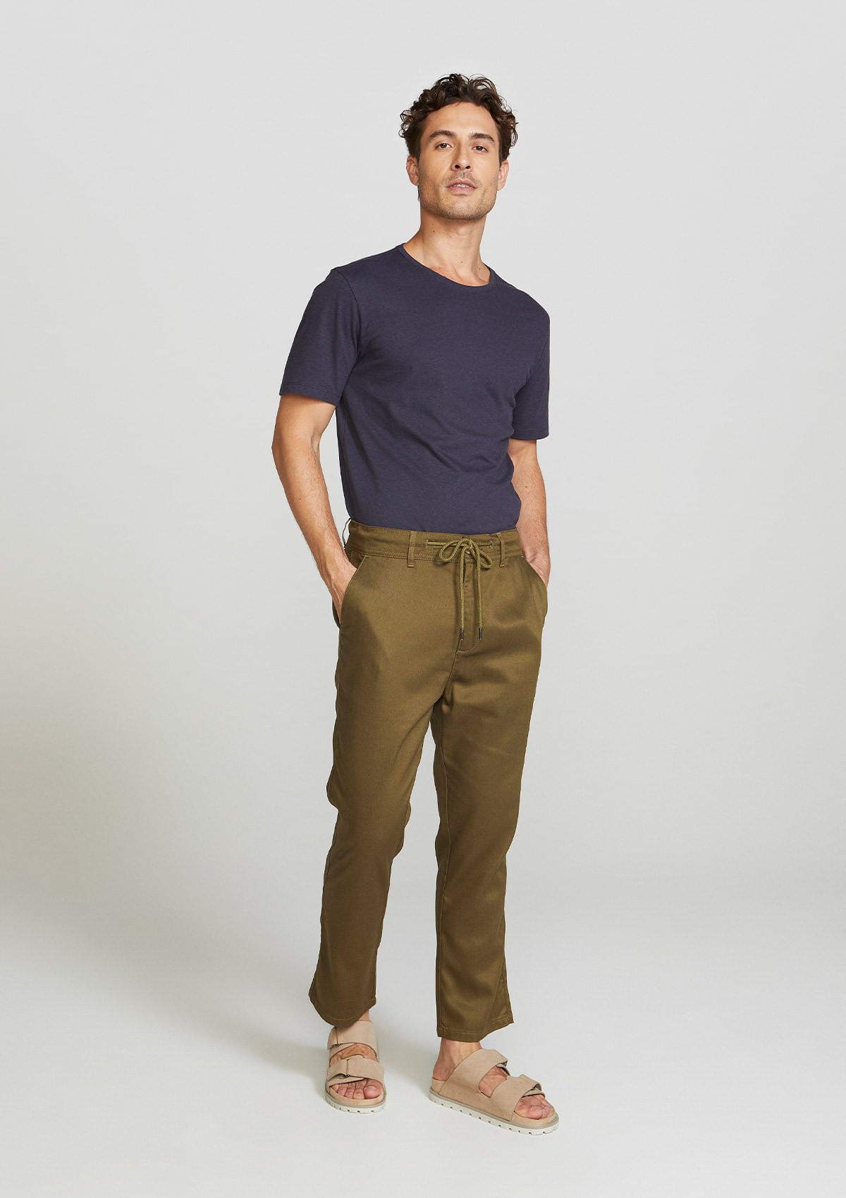 Calça Masculina Slim Em Sarja