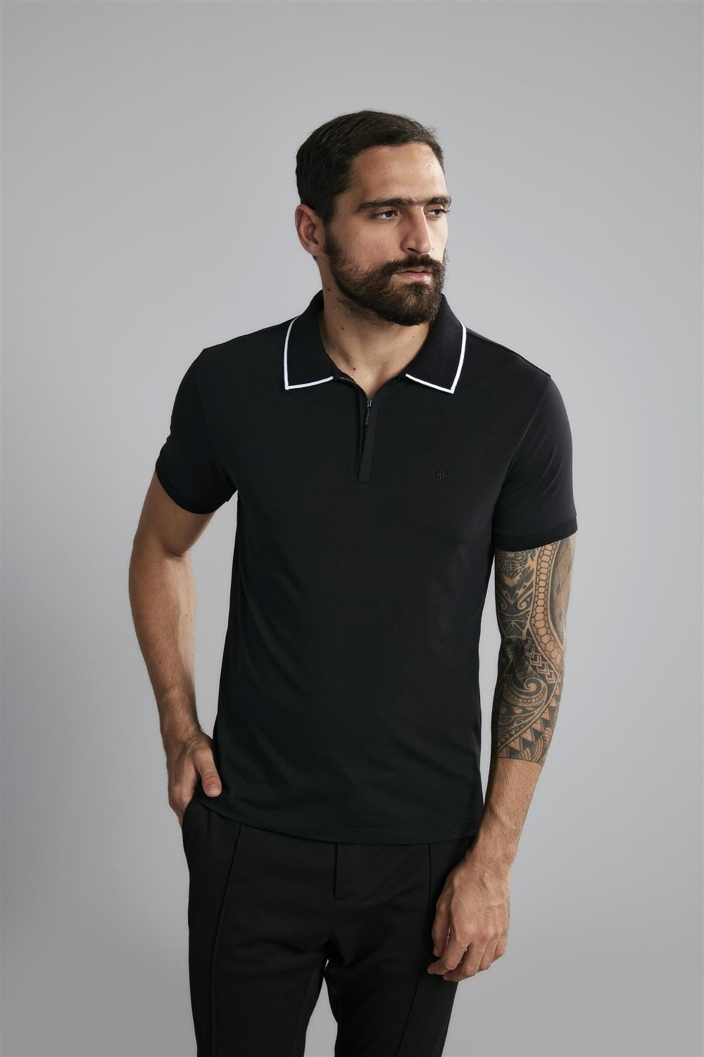 Polo Manga Curta Com Zíper Premium Malha Slim Fit - Preto