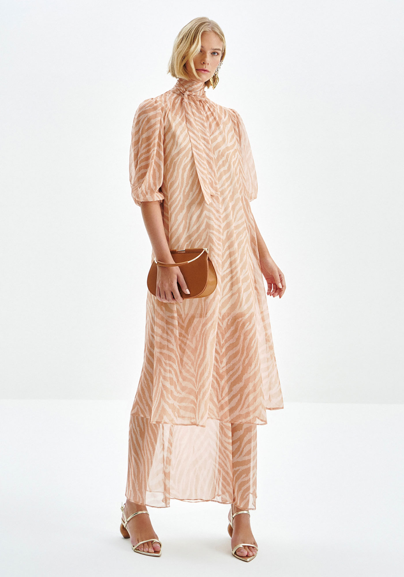 Vestido Longo em Chiffon Zebra com Cinto