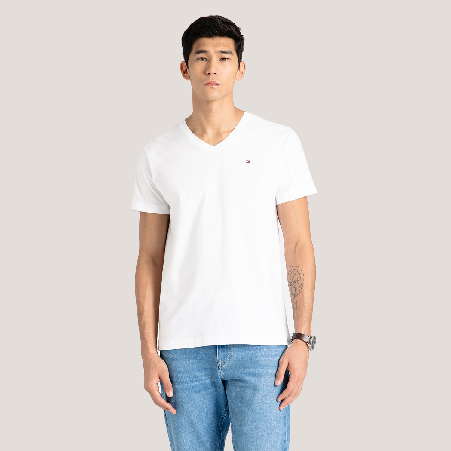Camiseta Clássica Gola V