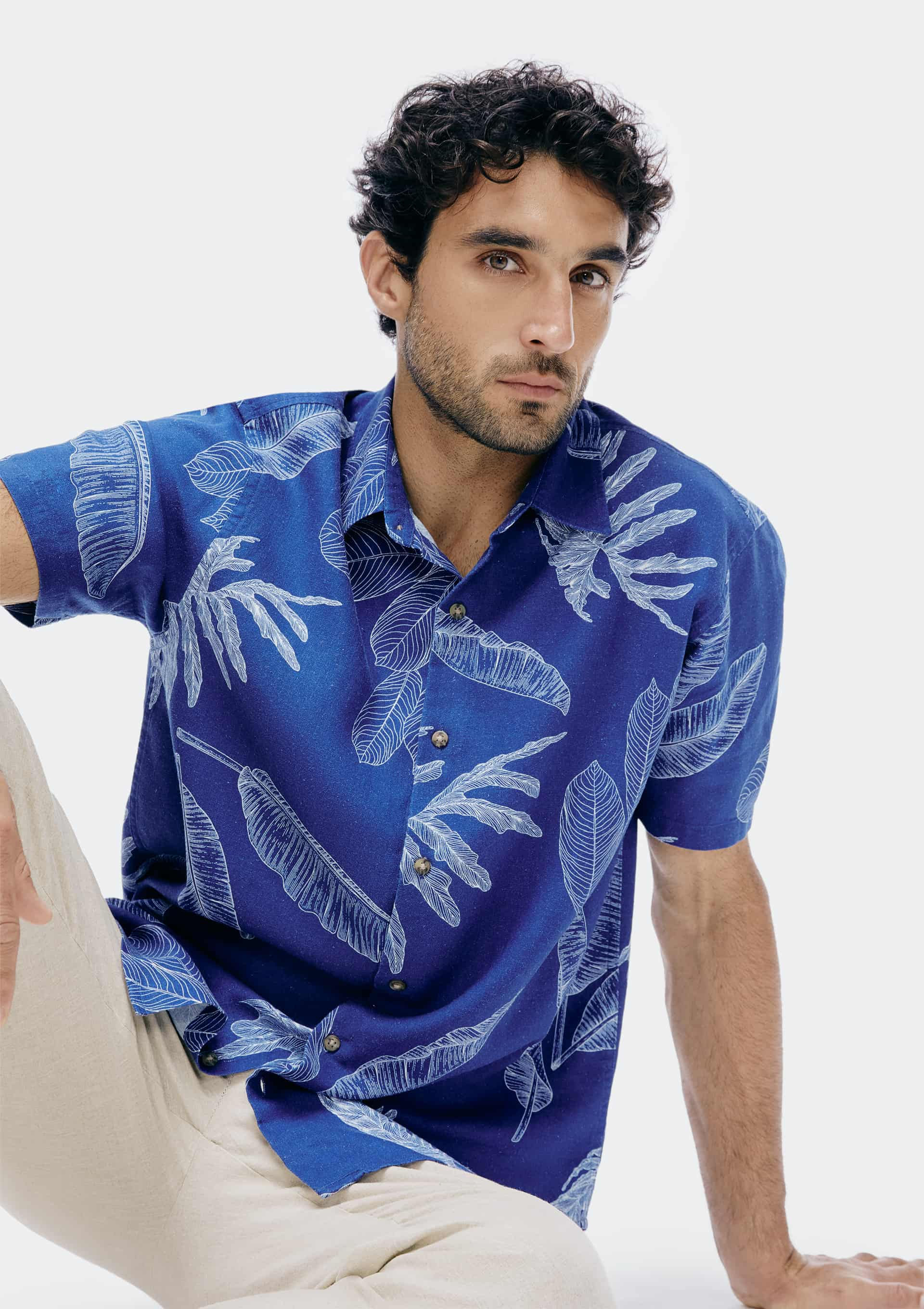 Camisa Masculina Manga Curta Estampada Em Linho