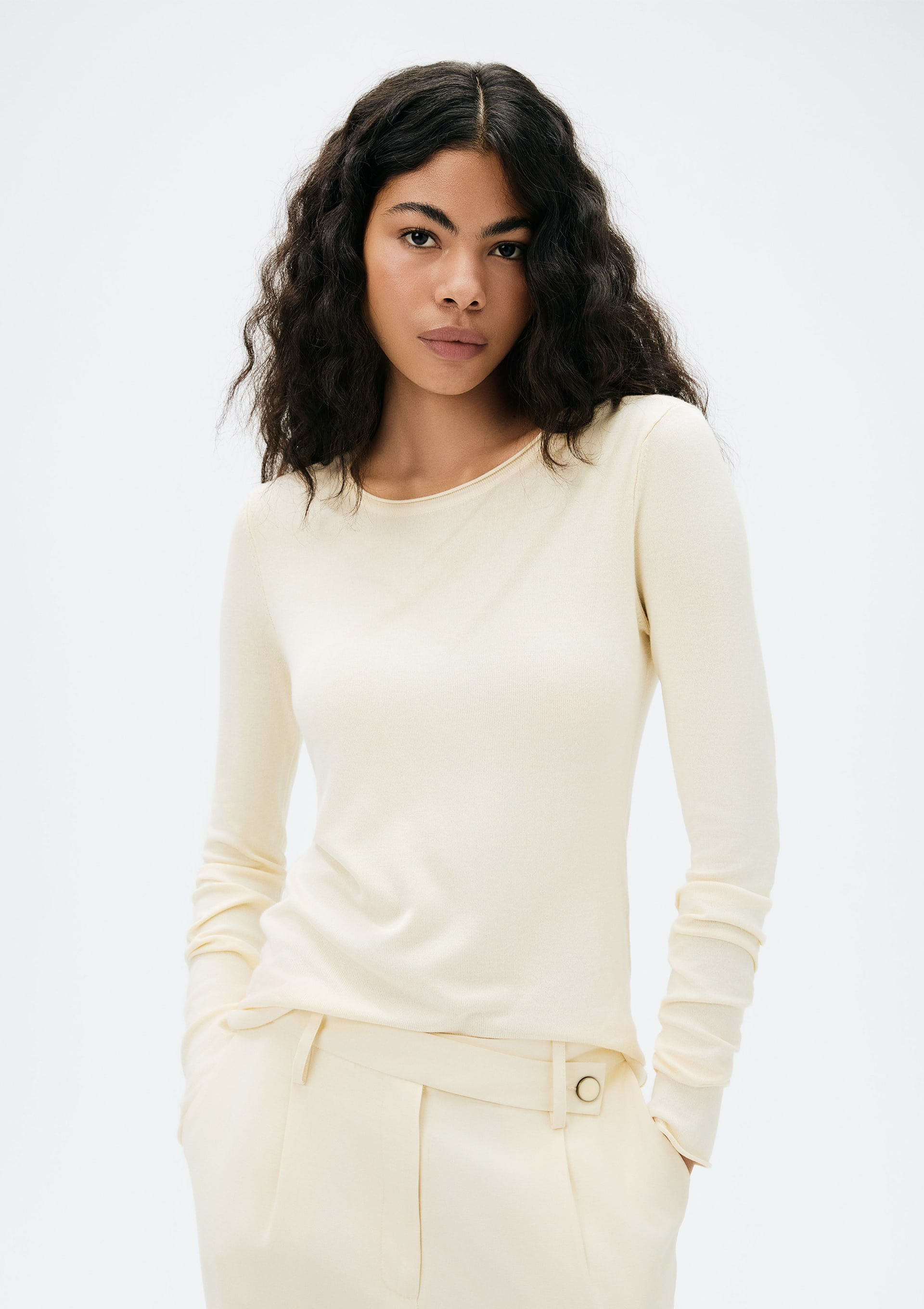 Blusa Feminina Manga Longa Slim Em Tricô Leve