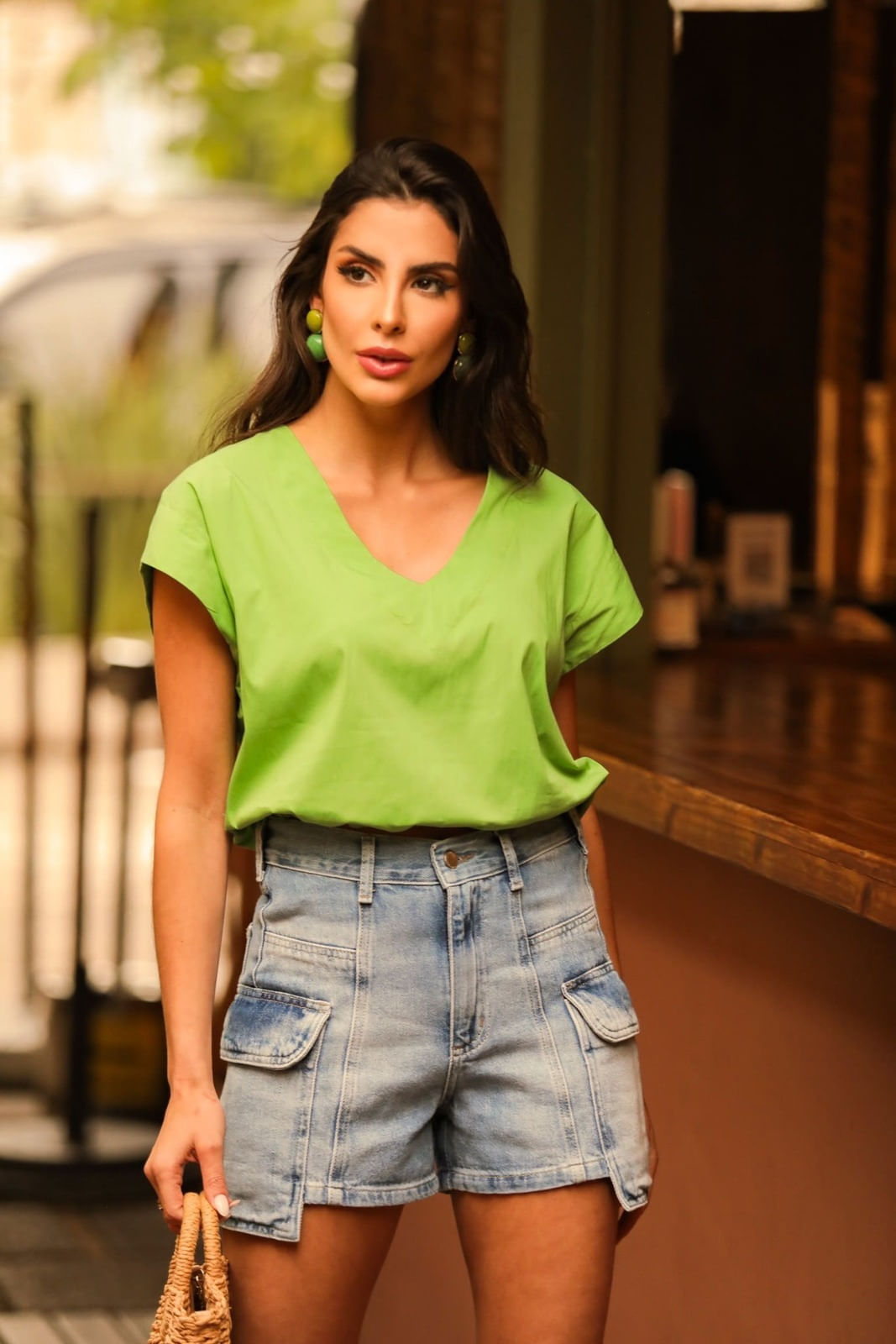 Shorts Jeans Mom Cargo Cintura Alta Feminino Lemier Collection