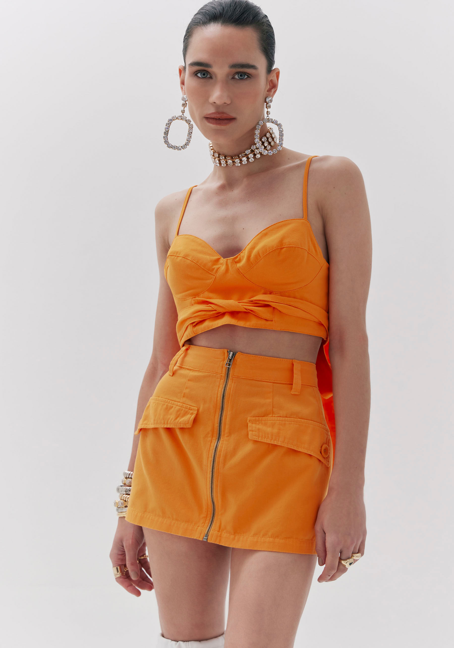 Saia Sarja Cargo Low Laranja