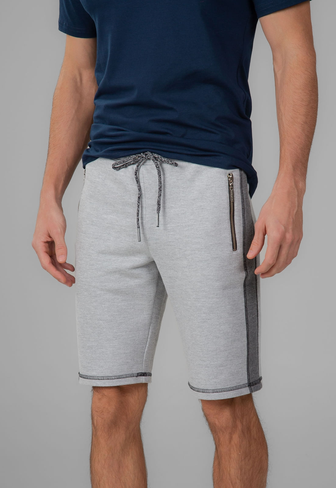 BERMUDA MOLETOM TRAYMON SLIM COM CORDÃO
