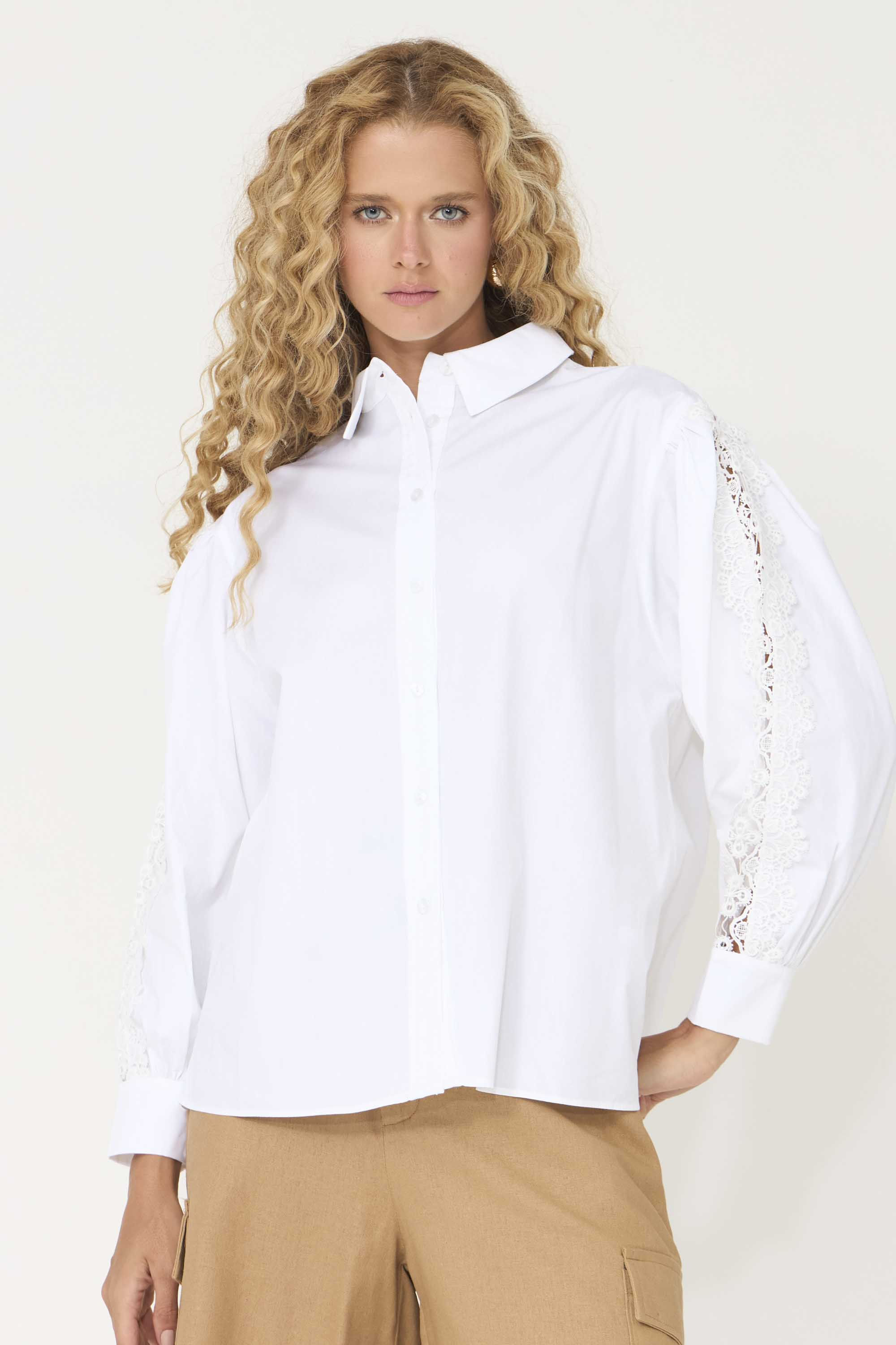 CAMISA MANGAS LONGAS COM GUIPIR
