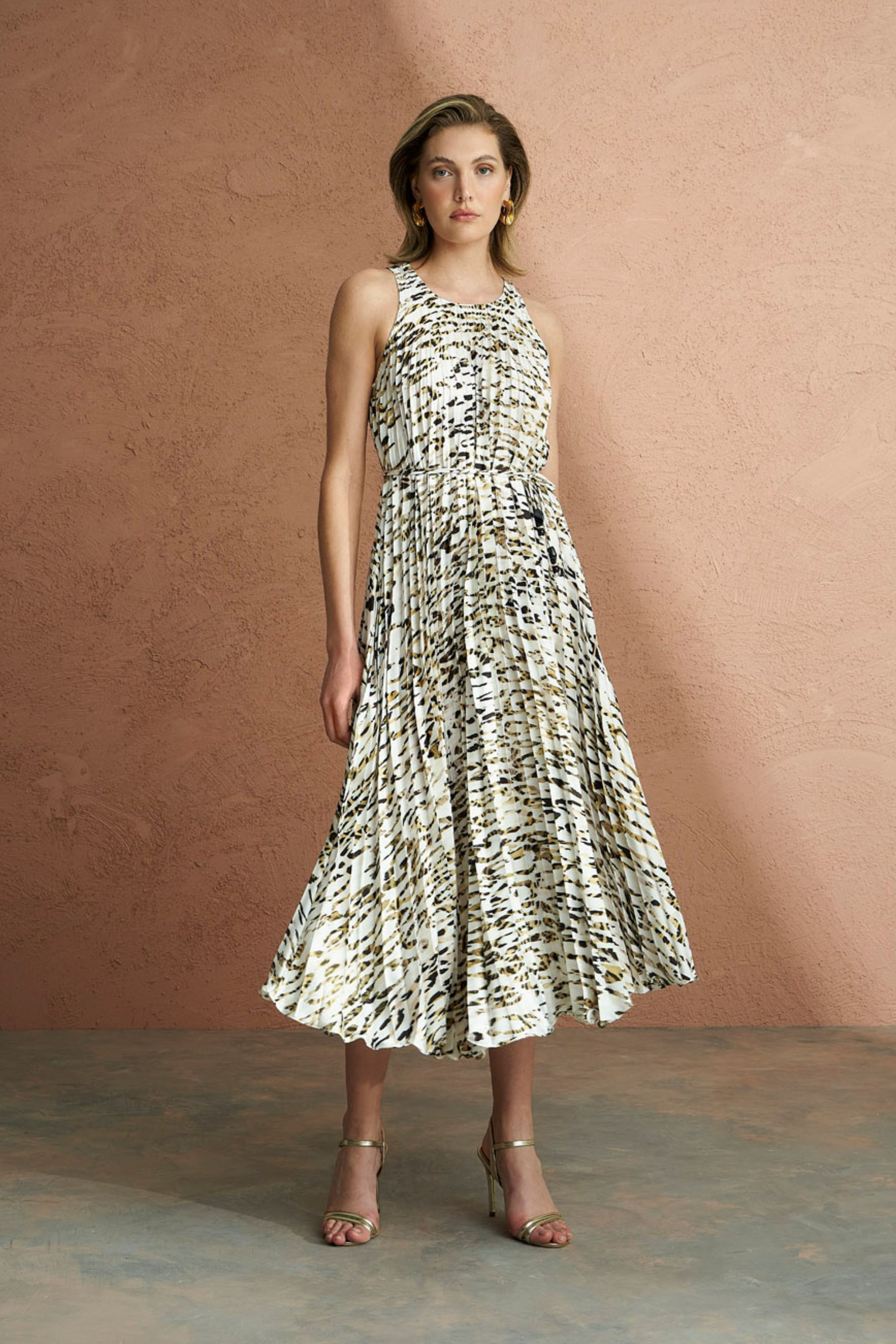 VESTIDO MIDI PLISSADO