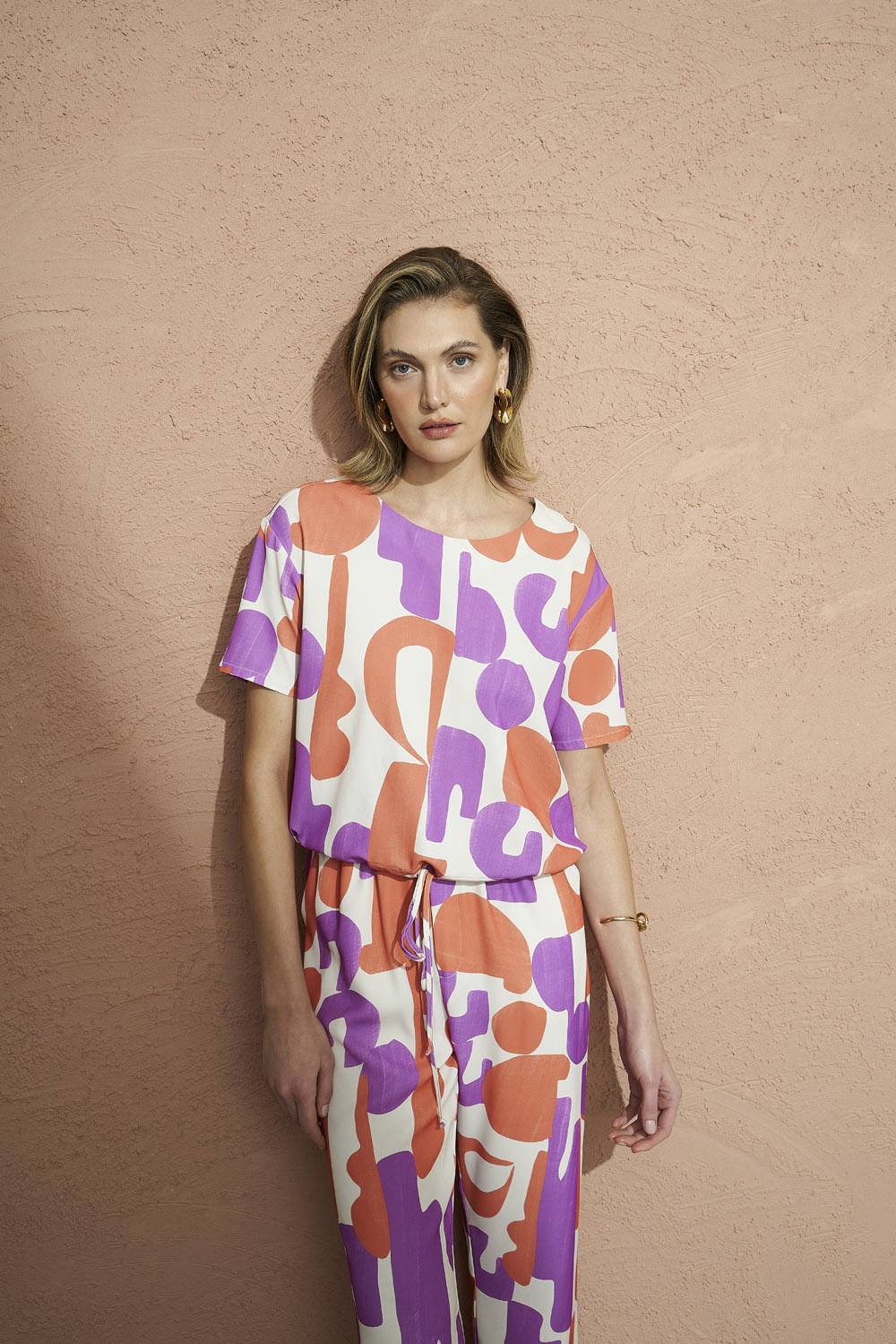 BLUSA COM AMARRAÇÃO