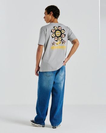 Camiseta Volcom Fleur Cinza GG / Cinza
