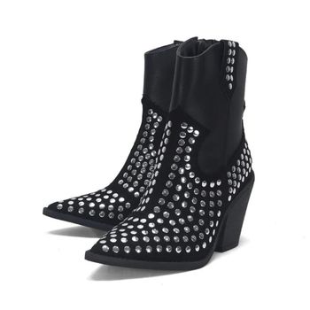 Bota Feminina Western com Tachas Metalizadas Ana Mello 34