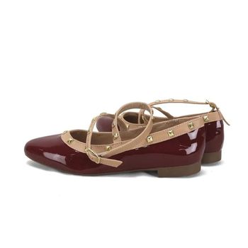 Sapatilha Verniz Vinho com Pirâmides Detalhe Ana Mello 35