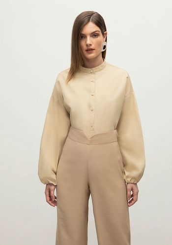 Blusa Iódice Decote Redondo Manga Longa Com Botão Bege P / bege