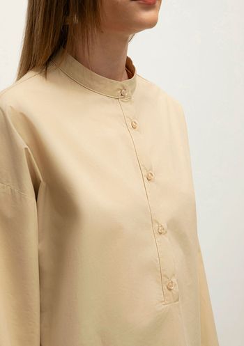 Blusa Iódice Decote Redondo Manga Longa Com Botão Bege P / bege