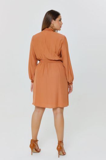 VESTIDO SOLTO BABADO MAIS GATA G