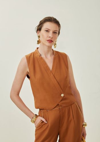 Colete Maria.Valentina Ajustado Sem Manga Cropped Marrom PP / Marrom