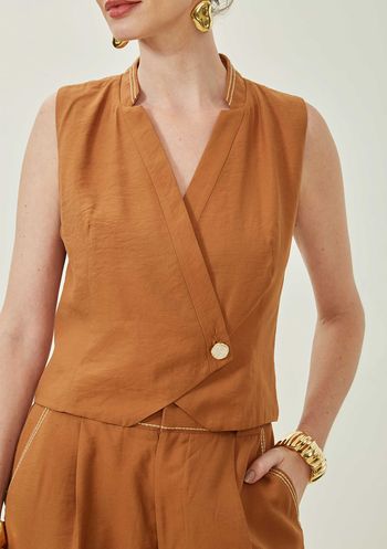 Colete Maria.Valentina Ajustado Sem Manga Cropped Marrom PP / Marrom