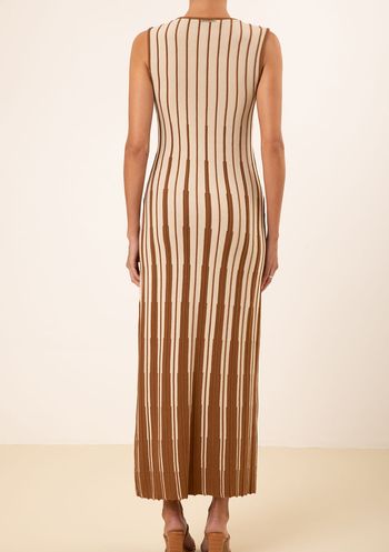Vestido Maria.Valentina Ajustado Decote Careca Sem Manga Longo Marrom PP / Marrom