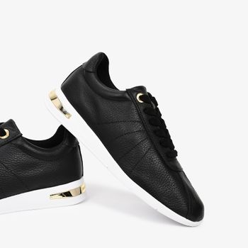 Tênis Preto Dourado Couro 33