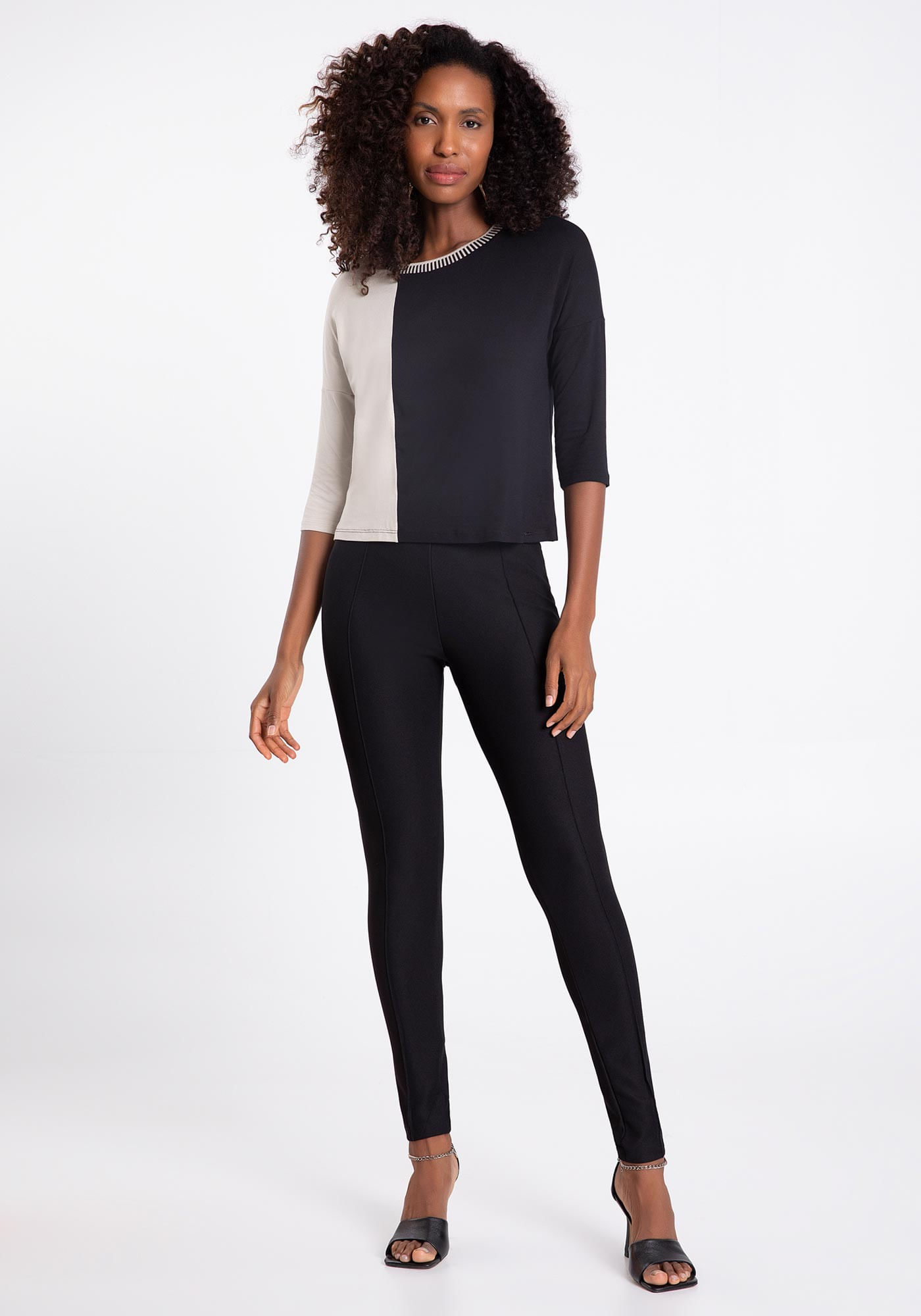 Calça Legging com Cintura Alta e Nervura Privalia