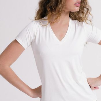 Camiseta Feminina Tech Insider gola V GG / Off-White