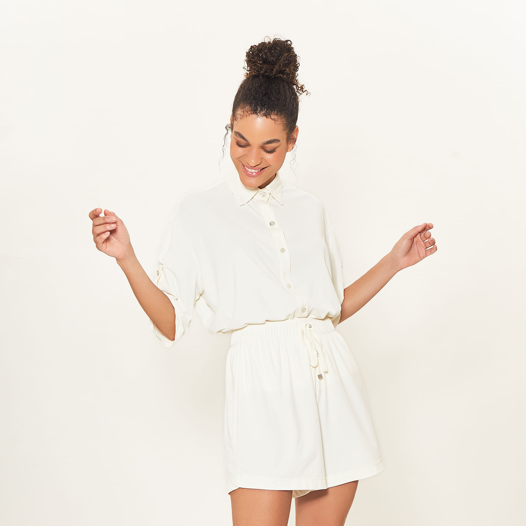 Shorts UV Basic Com Proteção Solar Off White