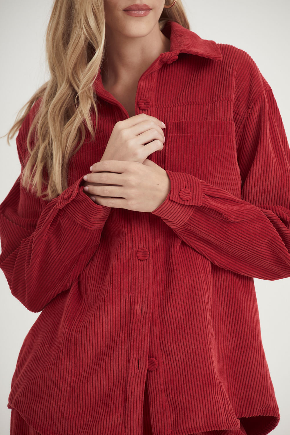 CAMISA PLANO FAIXA VELUDO COTELÊ LISO-VERMELHO - Privalia