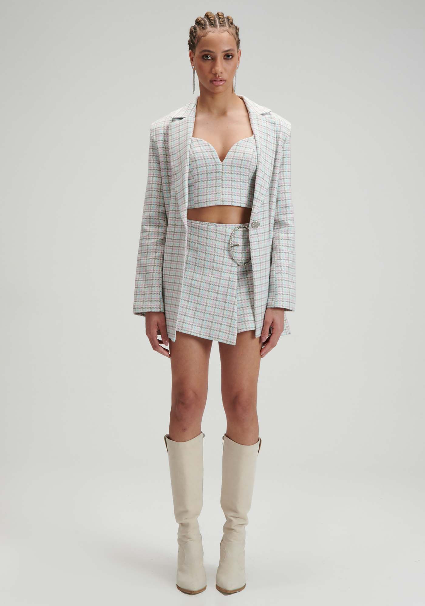 Short Saia com Fivelas Strass