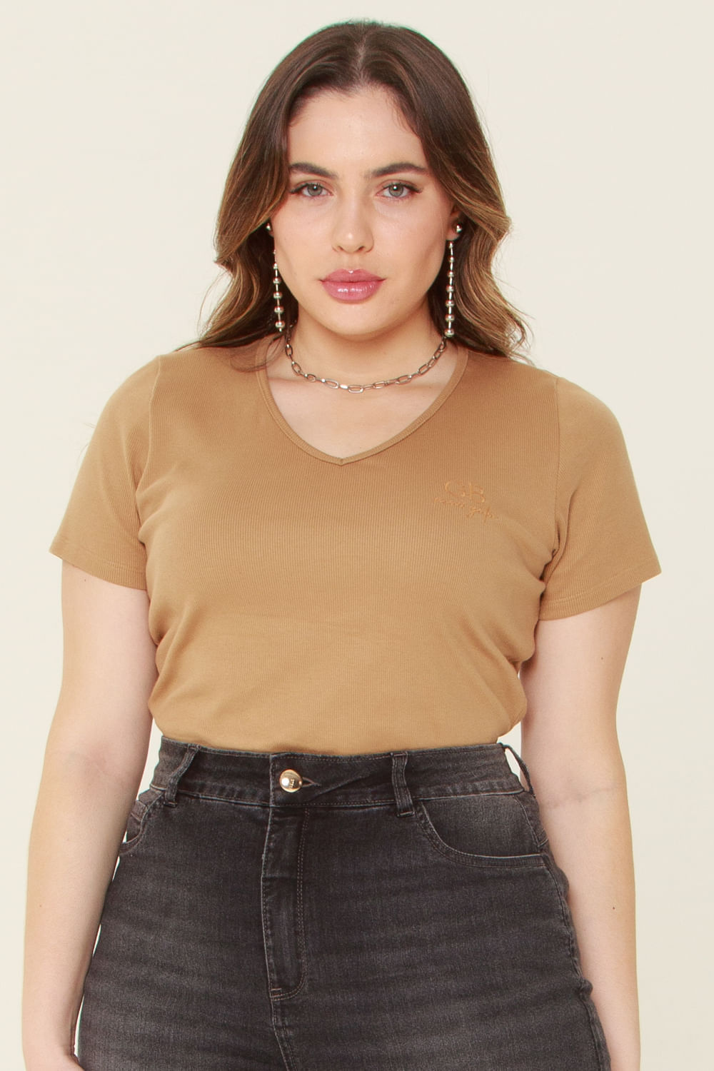T Shirt Slim Fashion Mais Gata Bege