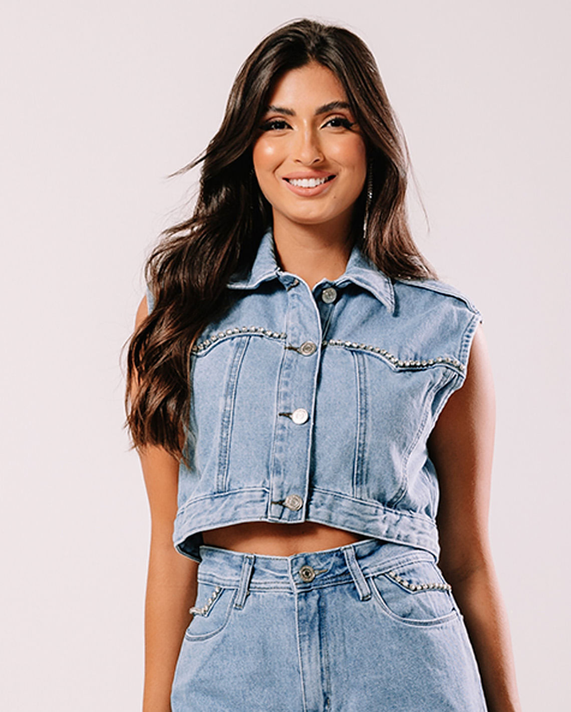 COLETE JEANS CROPPED FEMININO COM APLICAÇÃO 22699