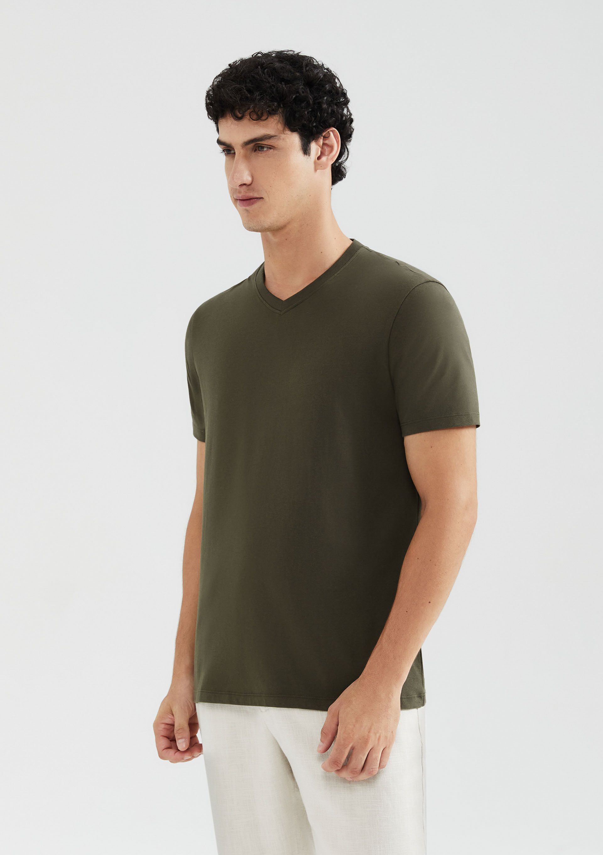 Camiseta Básica Masculina Manga Curta Gola V World