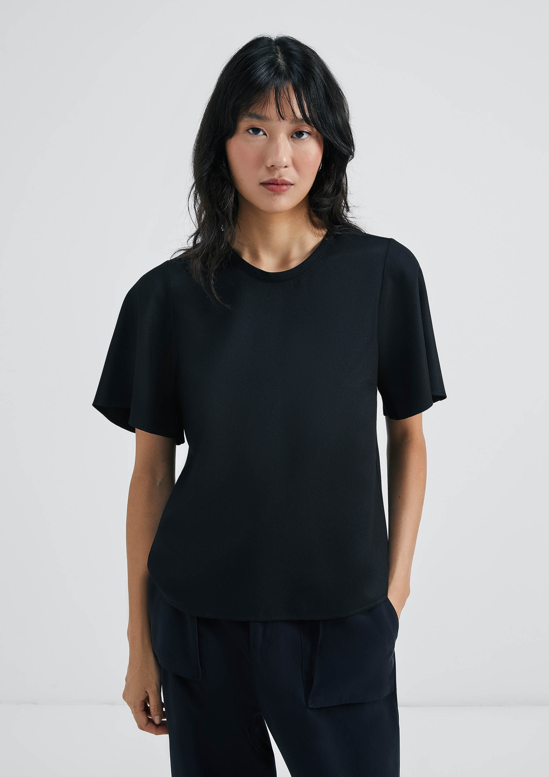 Blusa Feminina Manga Evasê Em Viscose Creponada